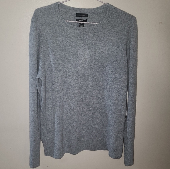 NWT Crewneck Cashmere Sweater - Picture 2 of 4